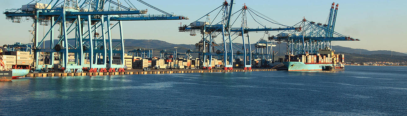 coser En consecuencia horno Puerto de Algeciras | Información sobre el puerto de Algeciras - Ferry del  puerto de Algeciras | FRS Ferry | FRS Ferry